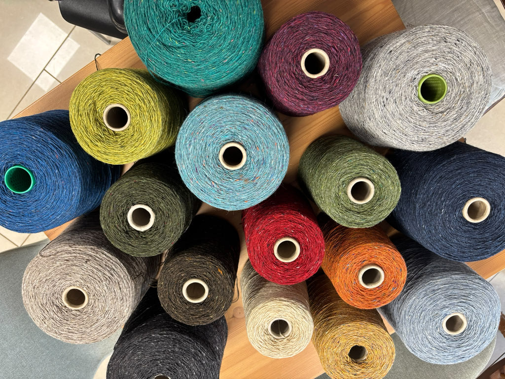 Lore - in oil | Donegal Merino Mohair Tweed (4Ply)
